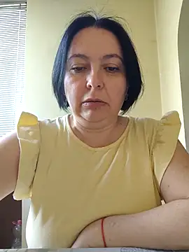 EmmaEmmy40 online show from 11, 5, 2026
