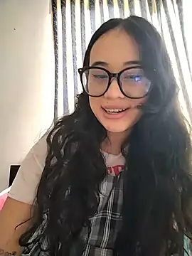 Snapshot of L0lita_Emi12 chatting on 22, 6, 2026 L0lita Emi12 online show from 22, 6, 2026