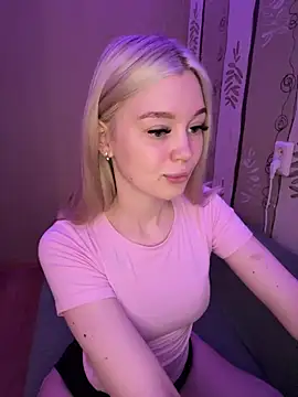 Snapshot of Velvet_Doll_ chatting on 18, 6, 2026 Velvet Doll online show from 18, 6, 2026