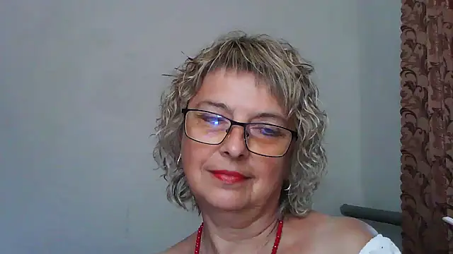 Snapshot of ElizabethGorden chatting on 2, 7, 2026 ElizabethGorden online show from 2, 7, 2026