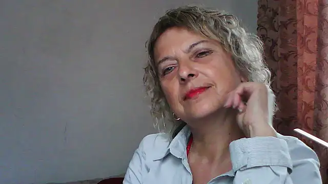 Snapshot of ElizabethGorden chatting on 8, 7, 2026 ElizabethGorden online show from 8, 7, 2026
