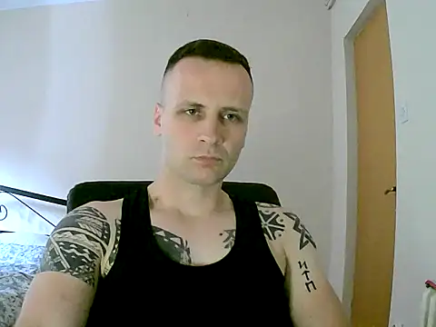 MacMillan69 online show from 8, 5, 2026