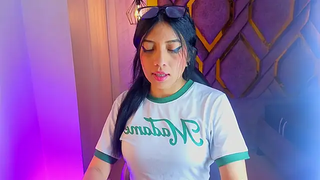 Ey Im simone  online show from 22, 6, 2026