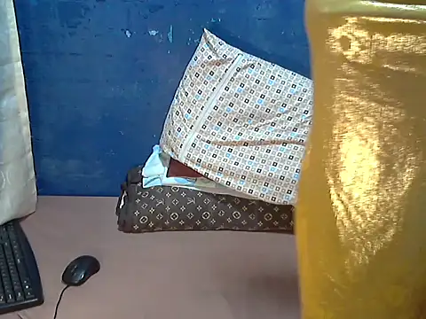 hotchilimom online show from 23, 11, 2025