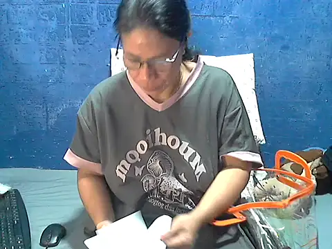 hotchilimom online show from 16, 4, 2026