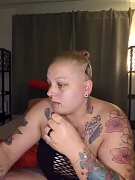 Snapshot of Lady_Peggi chatting on 5, 5, 2026 Lady Peggi online show from 5, 5, 2026