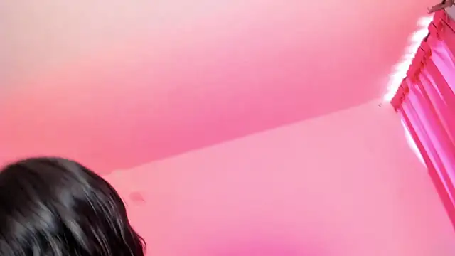 Snapshot of Sophiie_dreams chatting on 23, 5, 2026 Sophiie dreams online show from 23, 5, 2026