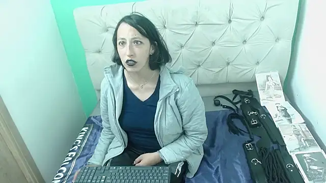 amoremerchmar online show from 7, 7, 2026