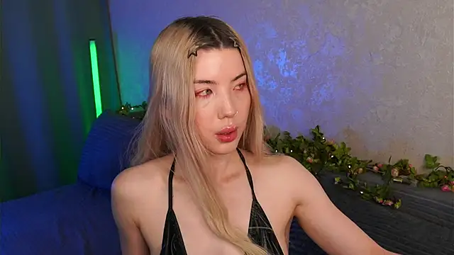 LindaThackerr online show from 22, 5, 2026