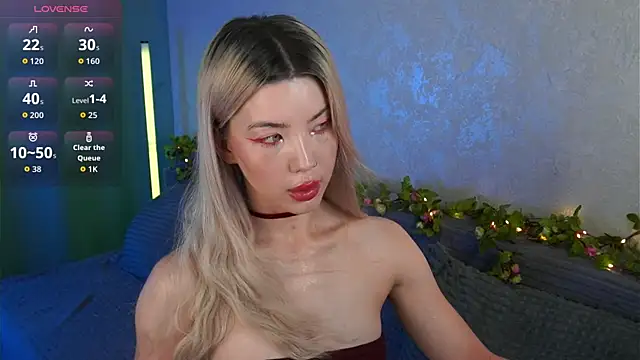 LindaThackerr online show from 20, 6, 2026