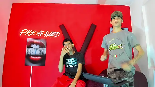 Snapshot of TWINKS_BOYSX chatting on 17, 5, 2026 TWINKS BOYSX online show from 17, 5, 2026
