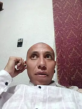 Snapshot of WedgingClinker chatting on 8, 7, 2026 WedgingClinker online show from 8, 7, 2026