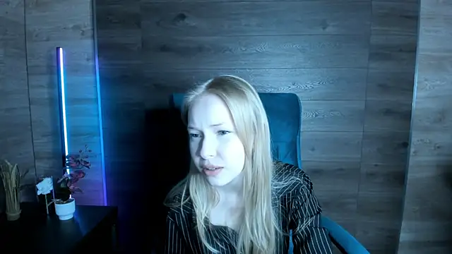 LovvieLov online show from 5, 5, 2026