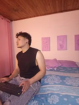 Wildseductor1 online show from 19, 6, 2026