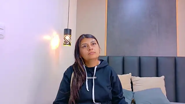 Luna and Jacksonn online show from 19, 6, 2026