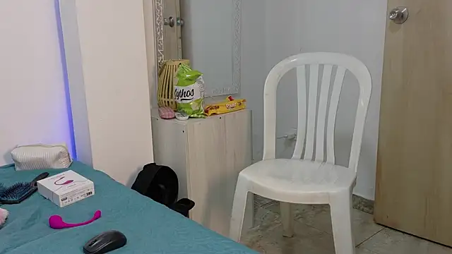 Snapshot of Katia_Rose23 chatting on 15, 7, 2026 Katia Rose23 online show from 15, 7, 2026