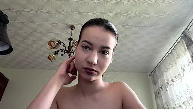 ElanaVallotton online show from 7, 5, 2026
