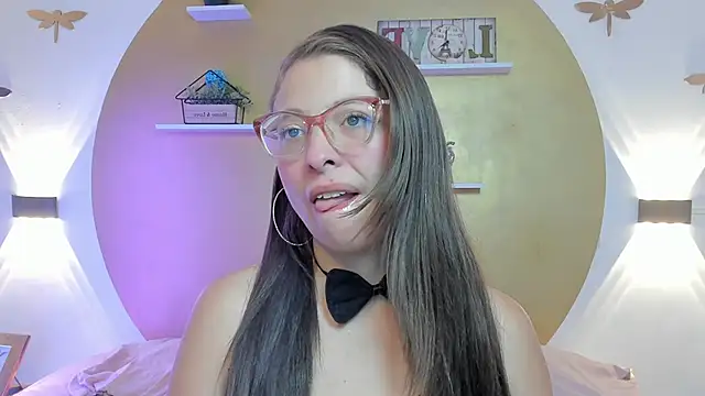 Snapshot of Lenna_Phillips chatting on 18, 6, 2026 Lenna Phillips online show from 18, 6, 2026