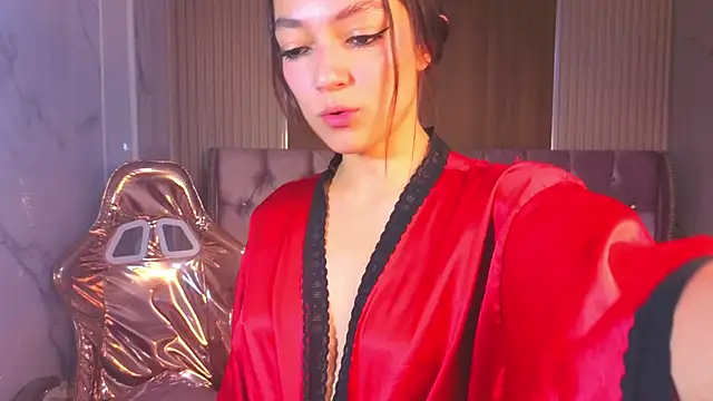 Cinnamon b online show from 16, 7, 2026