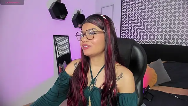 Snapshot of amelie_furtado chatting on 21, 6, 2026 amelie furtado online show from 21, 6, 2026
