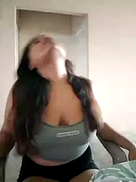 Daniela-Peruana online show from 7, 5, 2026