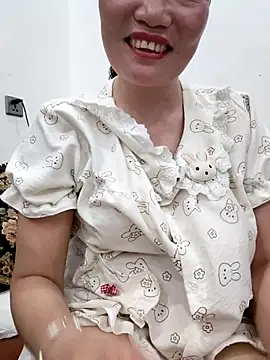Snapshot of -Trici- chatting on 4, 8, 2026 -Trici- online show from 4, 8, 2026