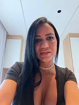 Snapshot of thaymelloc chatting on 18, 5, 2026 thaymelloc online show from 18, 5, 2026
