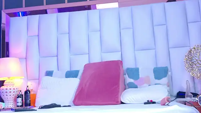 MiaBrihtny online show from 7, 6, 2026
