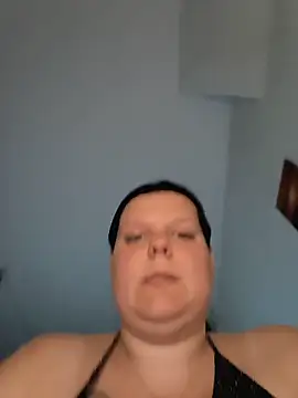 BadMommyyyyy online show from 8, 6, 2026