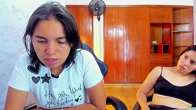Soffy and Emily online show from 3, 6, 2026