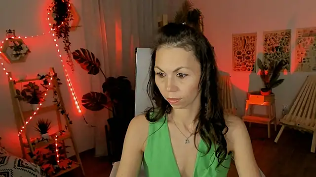 TrasyMorris online show from 12, 6, 2026