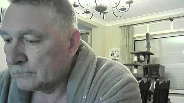 Snapshot of edje59a chatting on 2, 10, 2025 edje59a online show from 2, 10, 2025