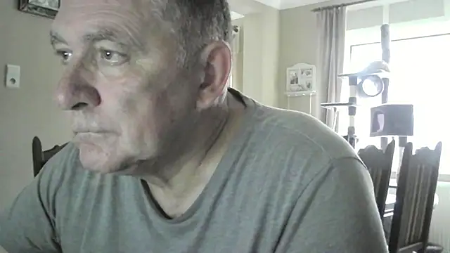 Snapshot of edje59a chatting on 10, 10, 2025 edje59a online show from 10, 10, 2025