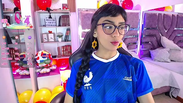 Violett Gardenn online show from 15, 6, 2026
