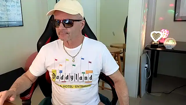 hotdadbod online show from 22, 1, 2025