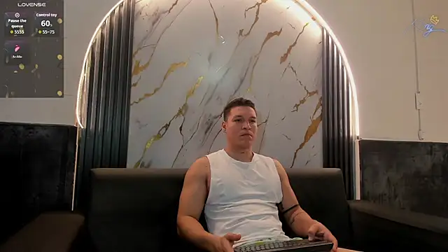 lucassimone  online show from 19, 5, 2026