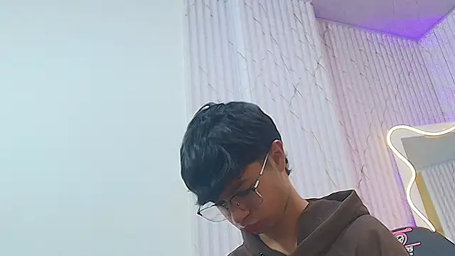 Spark tay online show from 14, 6, 2026