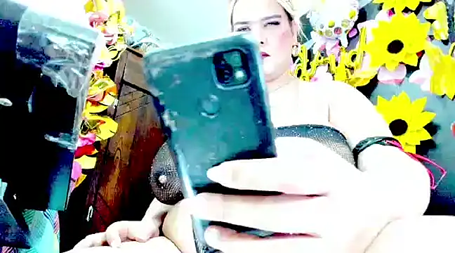 Snapshot of DirtyKhloy chatting on 22, 2, 2025 DirtyKhloy online show from 22, 2, 2025