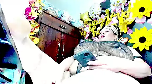 Snapshot of DirtyKhloy chatting on 2, 3, 2025 DirtyKhloy online show from 2, 3, 2025