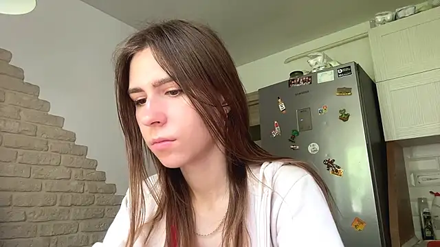 ZaraGuyette online show from 4, 6, 2026