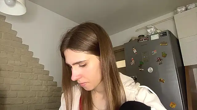 ZaraGuyette online show from 16, 6, 2026