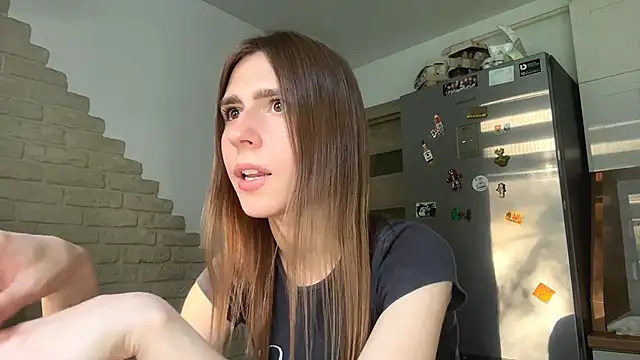 ZaraGuyette online show from 27, 6, 2026