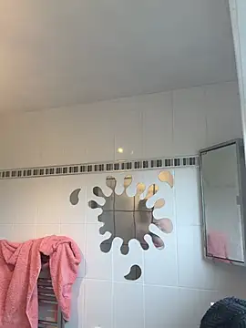lucyxoxq online show from 4, 7, 2026