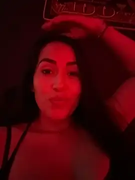 Snapshot of areviklusine1 chatting on 12, 6, 2026 areviklusine1 online show from 12, 6, 2026