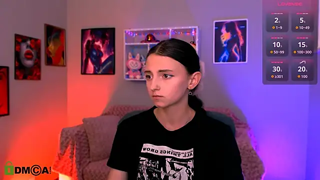 caroline honeyy online show from 13, 6, 2026