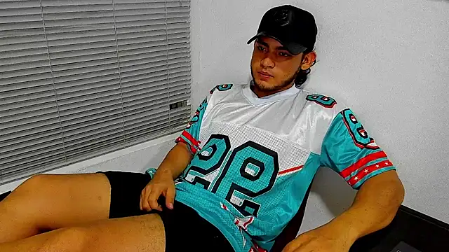 Snapshot of louis_rueda chatting on 27, 5, 2026 louis rueda online show from 27, 5, 2026