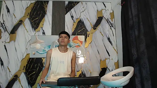 Snapshot of KING_LOVERS1 chatting on 28, 6, 2026 KING LOVERS1 online show from 28, 6, 2026