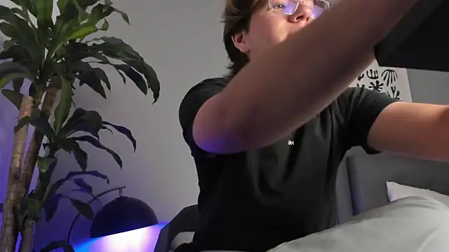 LucasMoraless online show from 25, 5, 2026