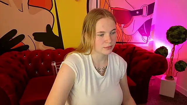 Snapshot of NikkyReyyy chatting on 7, 6, 2026 NikkyReyyy online show from 7, 6, 2026