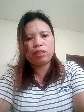 Snapshot of -Yeyi- chatting on 8, 6, 2026 -Yeyi- online show from 8, 6, 2026
